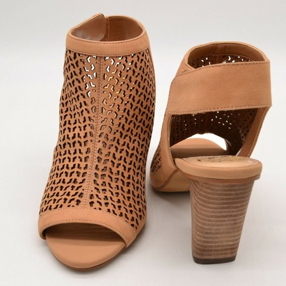 Vince Camuto Dastana Leather Peep Toe Sandals NEW - Picture 3 of 6